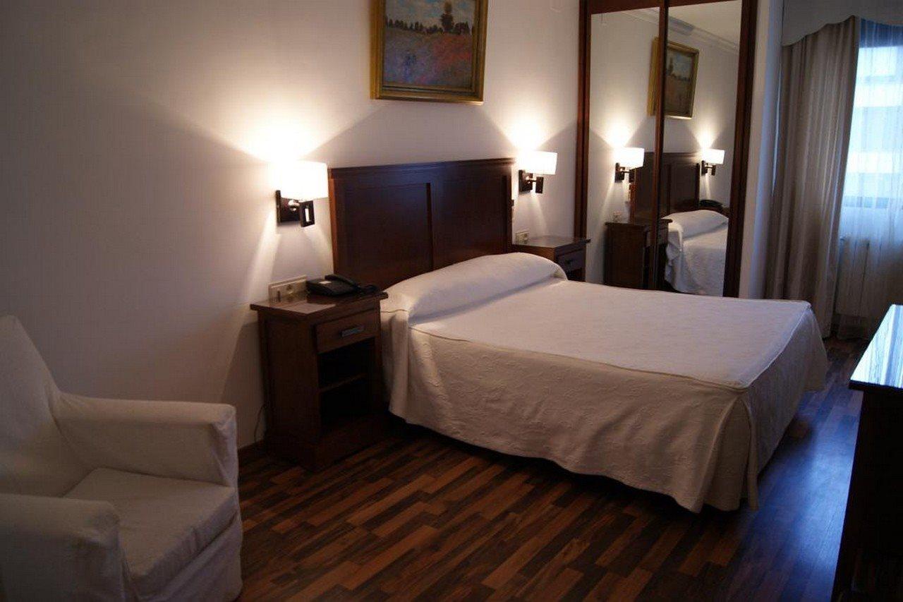 Hotel Mulhacen Guadix Exteriör bild