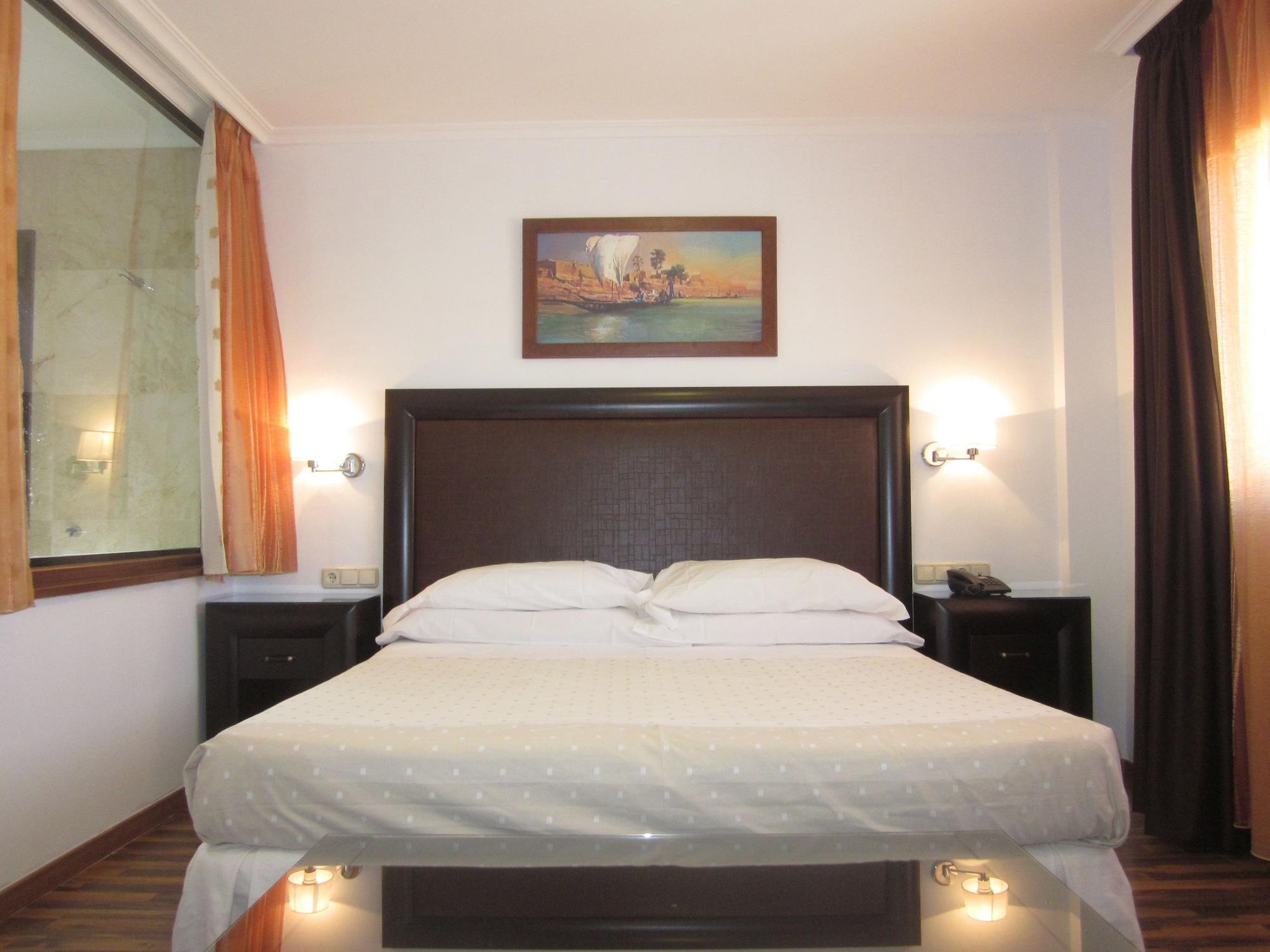 Hotel Mulhacen Guadix Exteriör bild