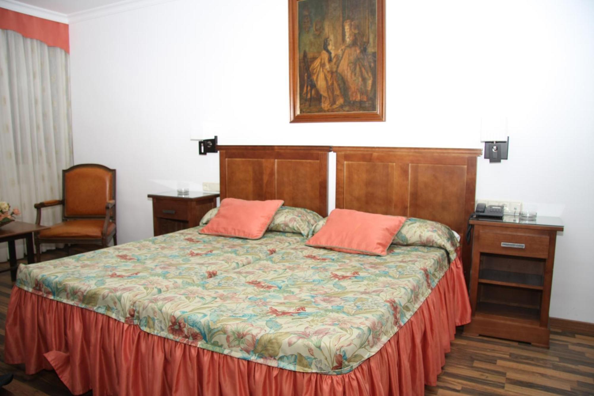 Hotel Mulhacen Guadix Rum bild