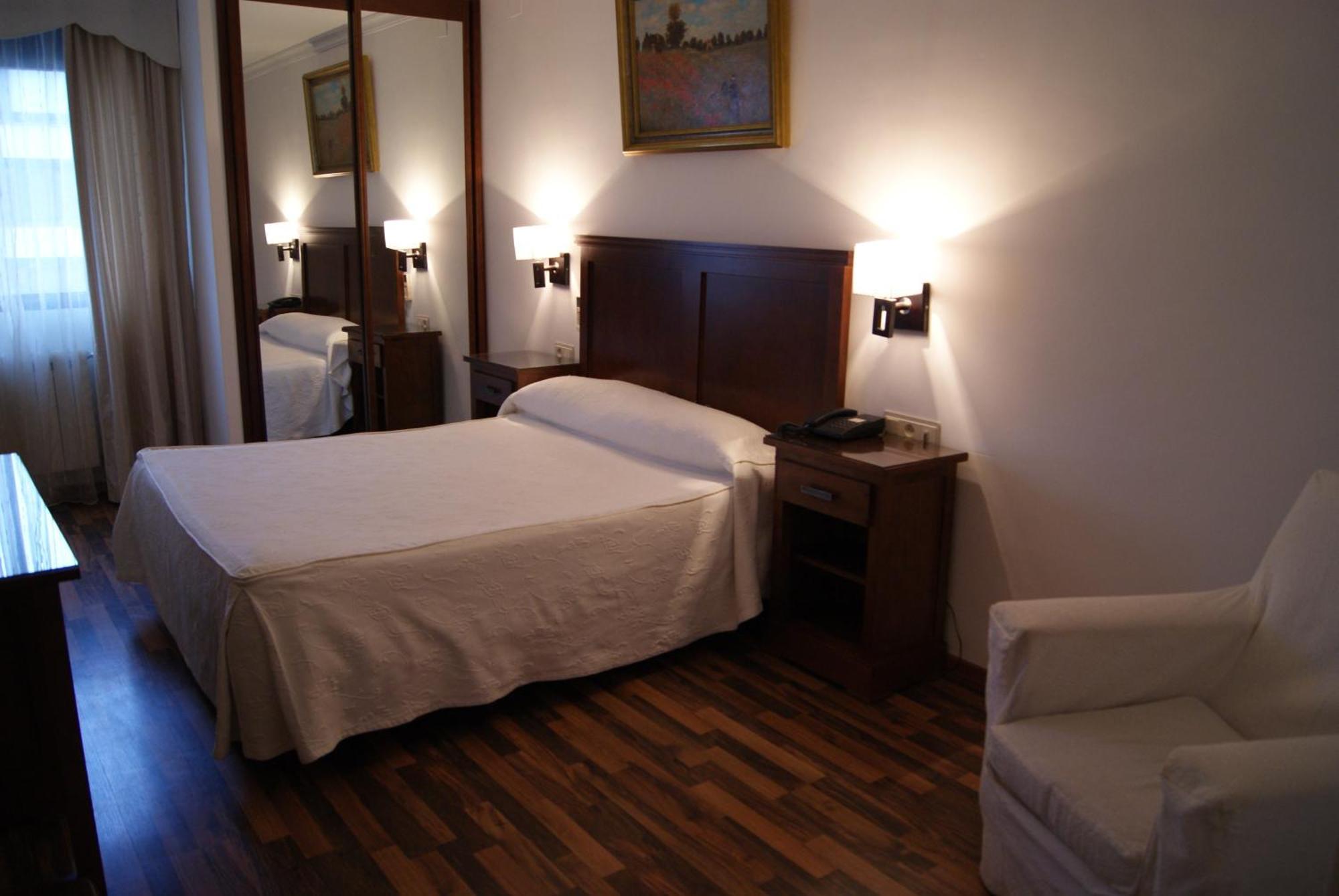 Hotel Mulhacen Guadix Rum bild