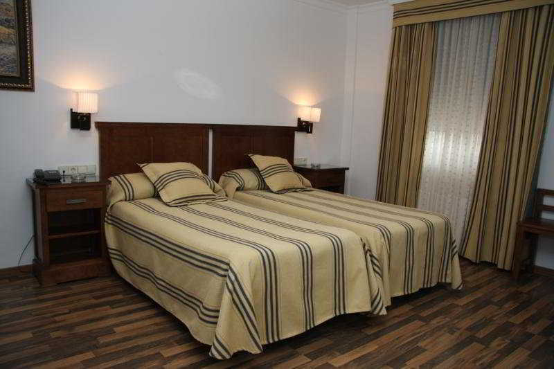 Hotel Mulhacen Guadix Exteriör bild