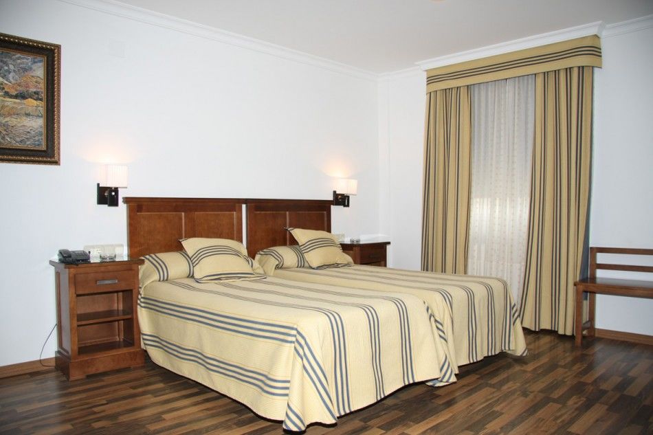 Hotel Mulhacen Guadix Exteriör bild
